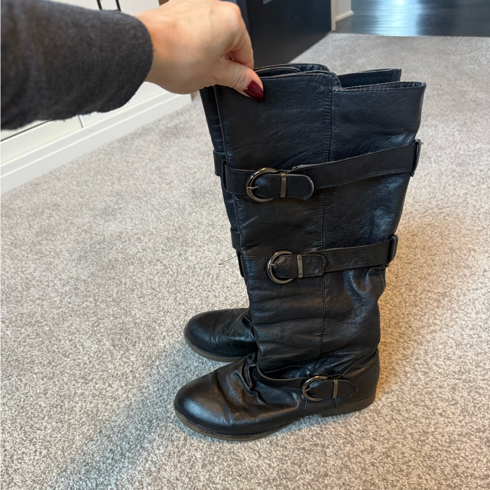 Steve Madden Sleek Black Moto Buckle Boot. P-Bobbi